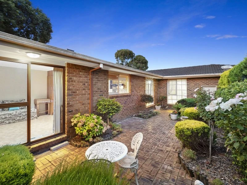 1/8 Palmerston Crescent, Frankston South, VIC