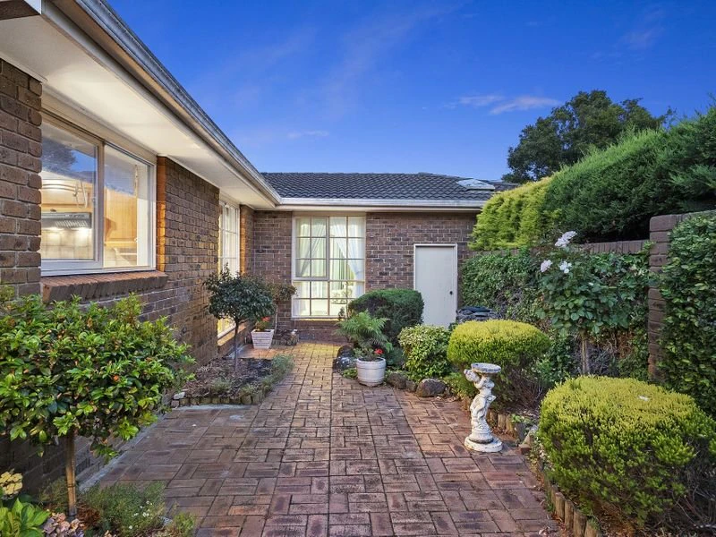 1/8 Palmerston Crescent, Frankston South, VIC
