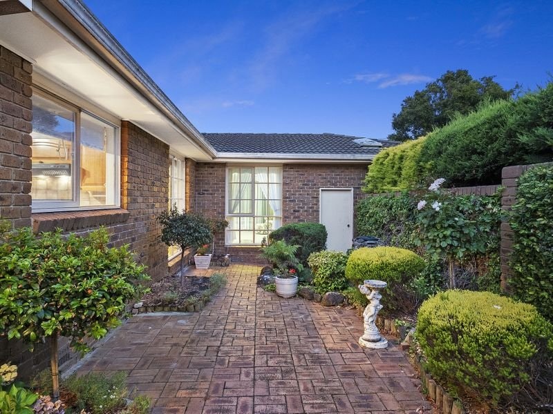 1/8 Palmerston Crescent, Frankston South, VIC