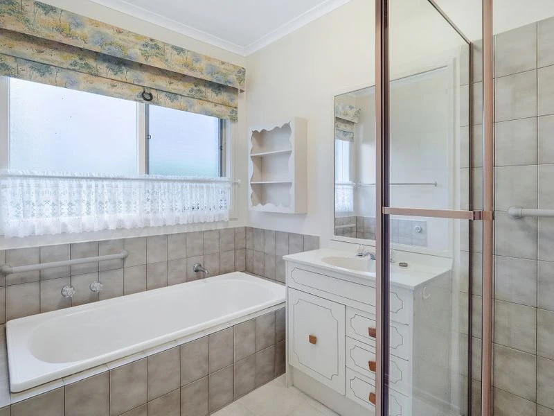 1/8 Palmerston Crescent, Frankston South, VIC