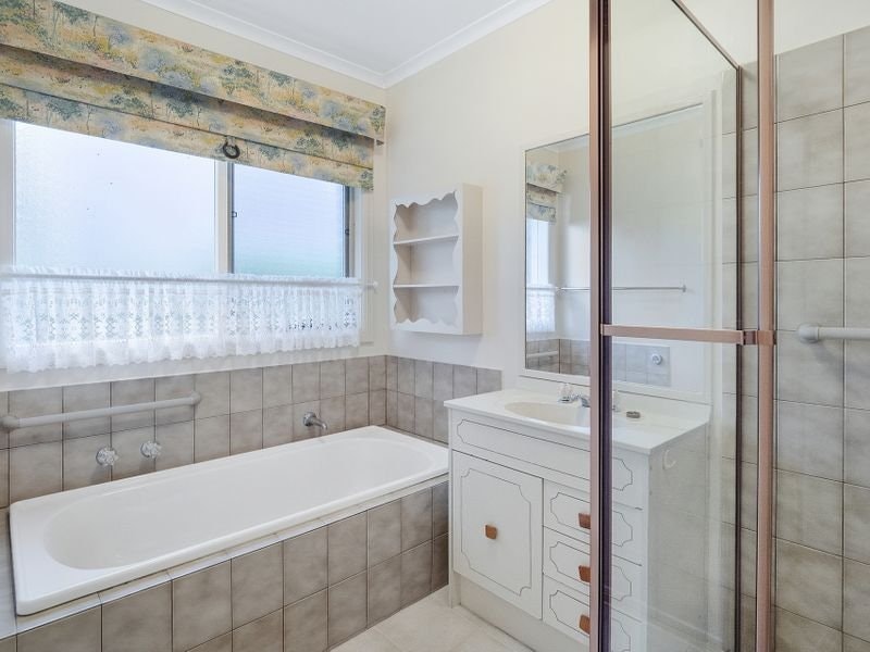 1/8 Palmerston Crescent, Frankston South, VIC