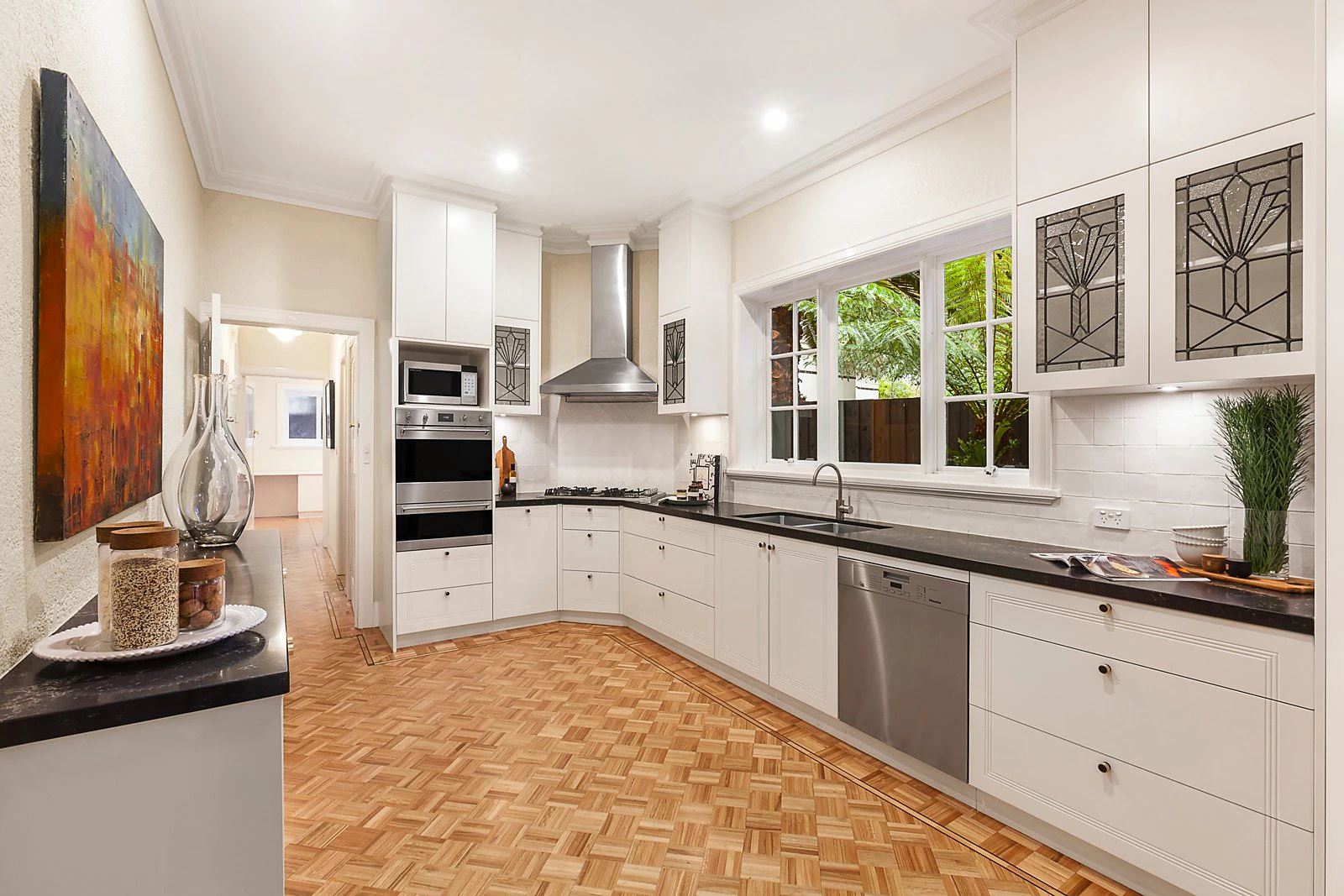 7 Clitheroe Court, Glen Iris, VIC