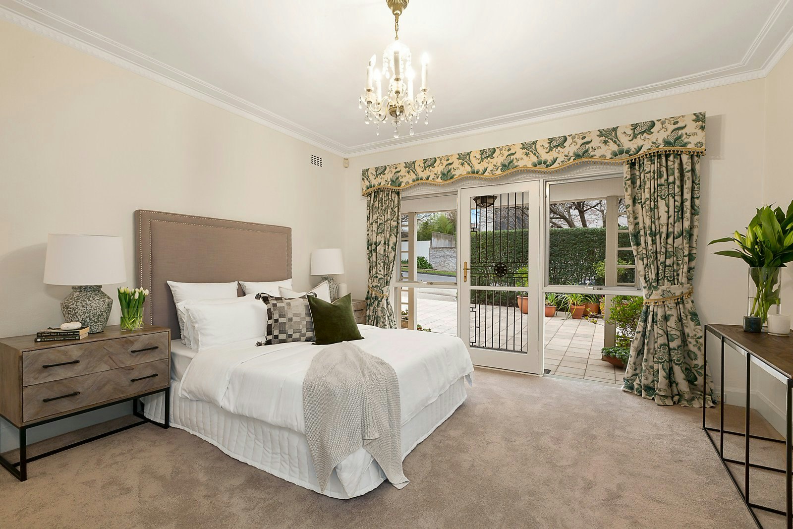 10 Torresdale Road, Toorak, VIC