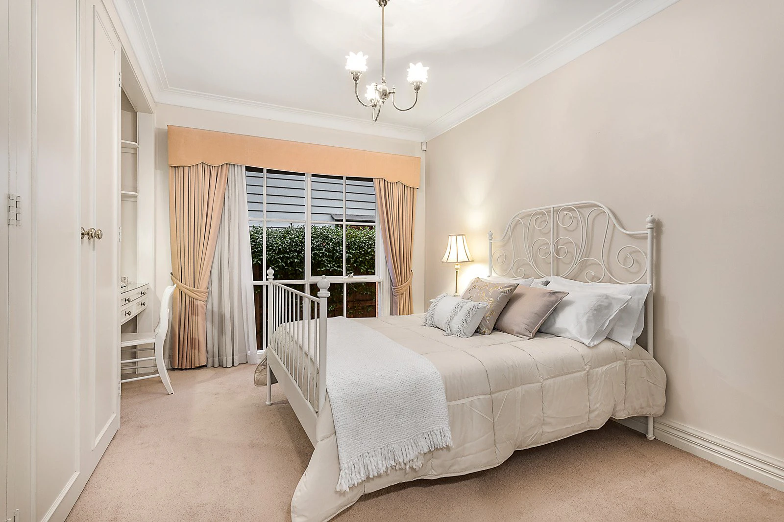 18 Irymple Avenue, Kew East, VIC