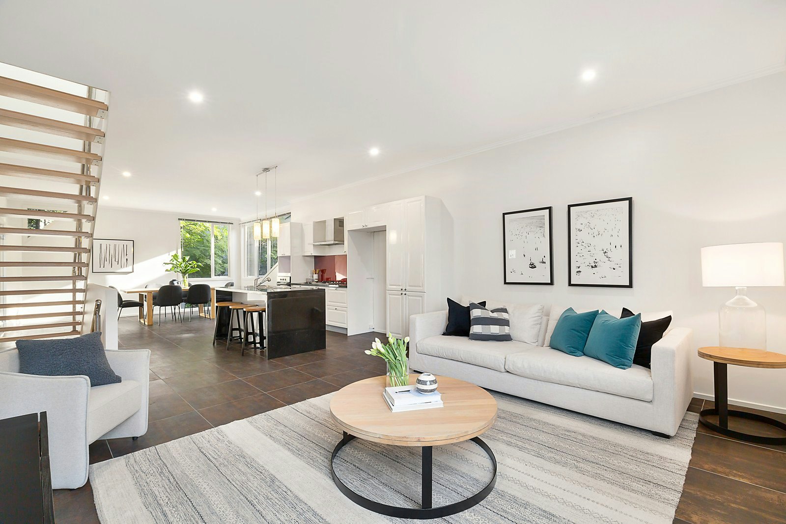 24/15 Beach Street, Port Melbourne, VIC