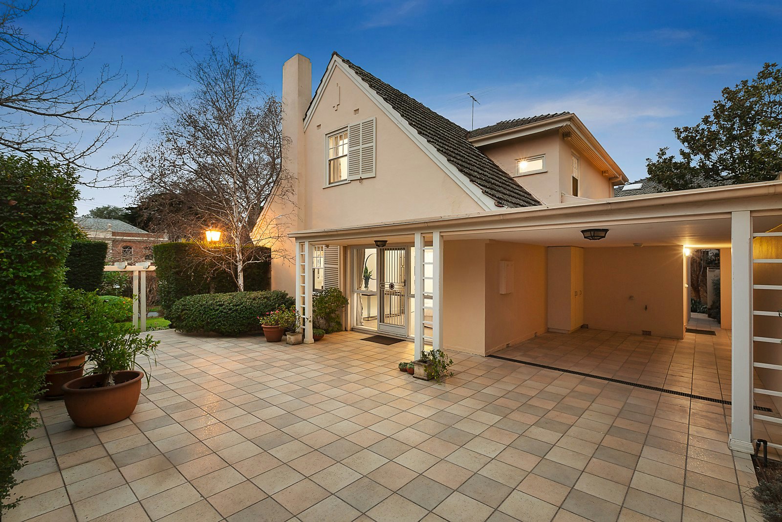 10 Torresdale Road, Toorak, VIC