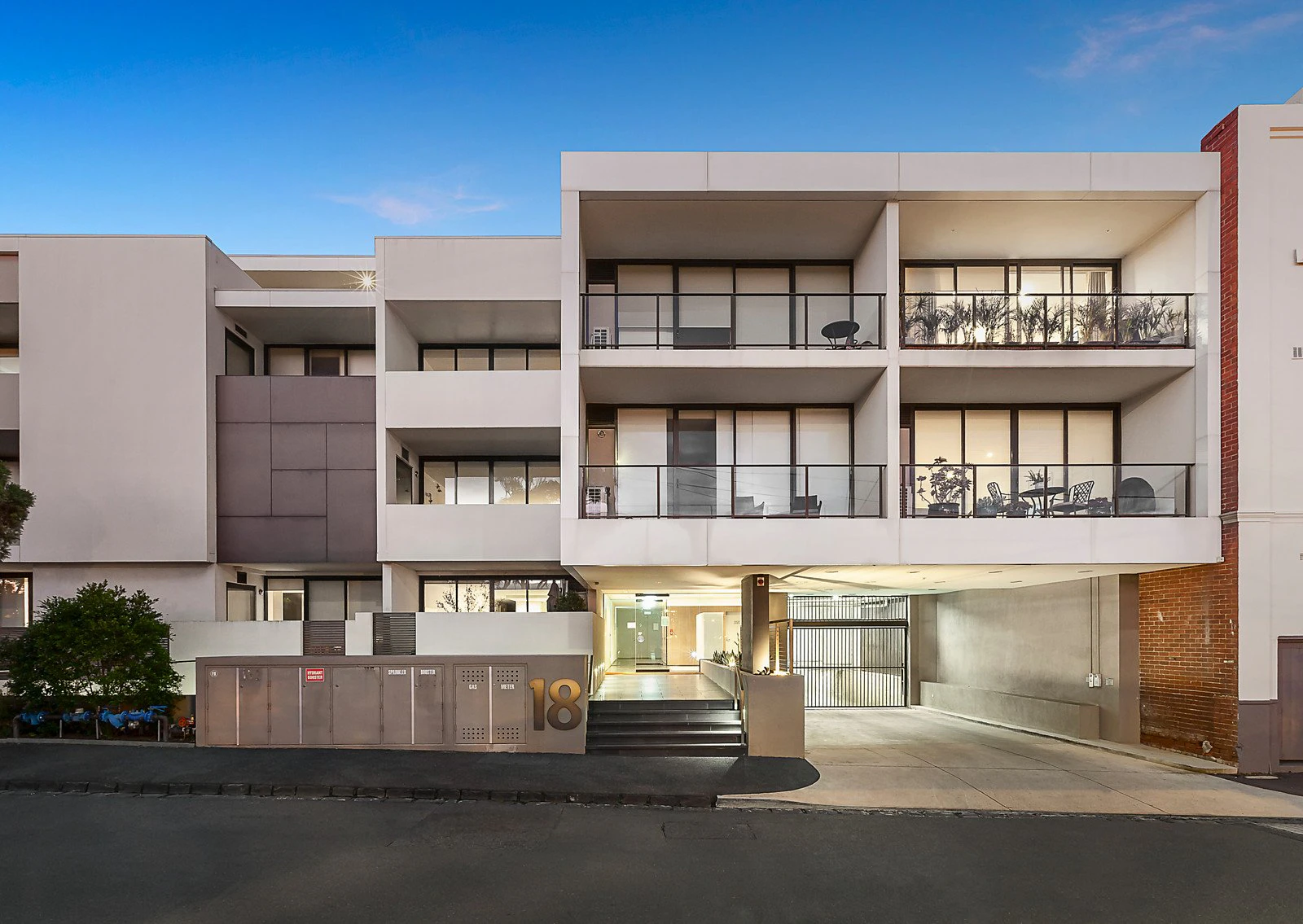 Penthouse/18 Warleigh Grove, Brighton, VIC