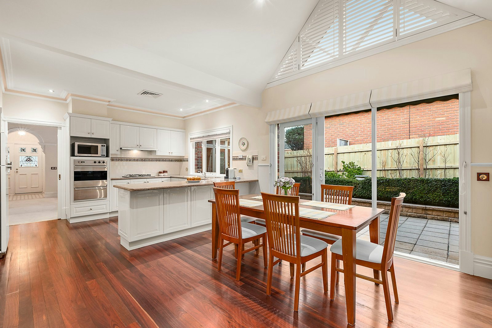 12 Francis Crescent, Glen Iris, VIC