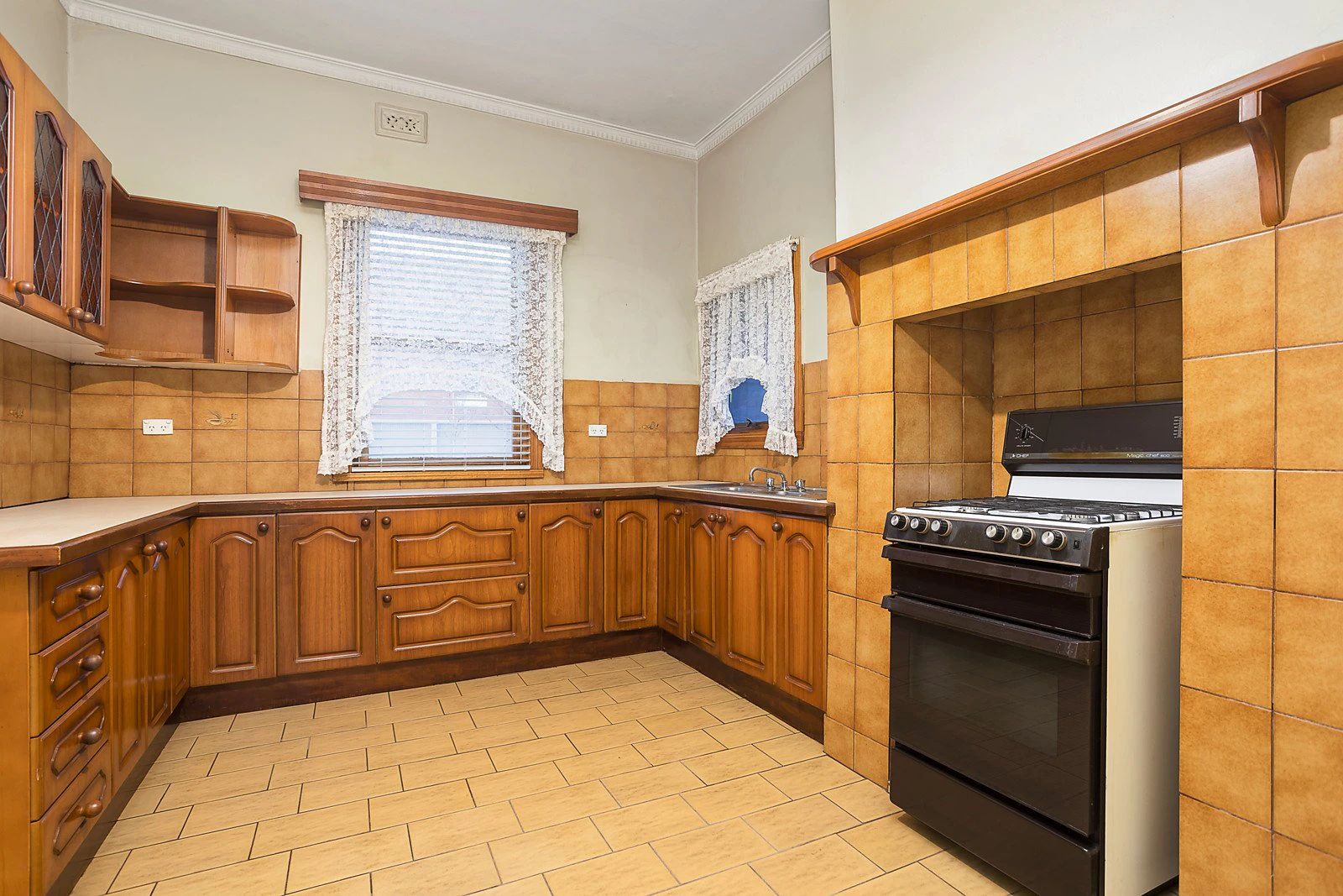 75 Kerferd Road, Albert Park, VIC