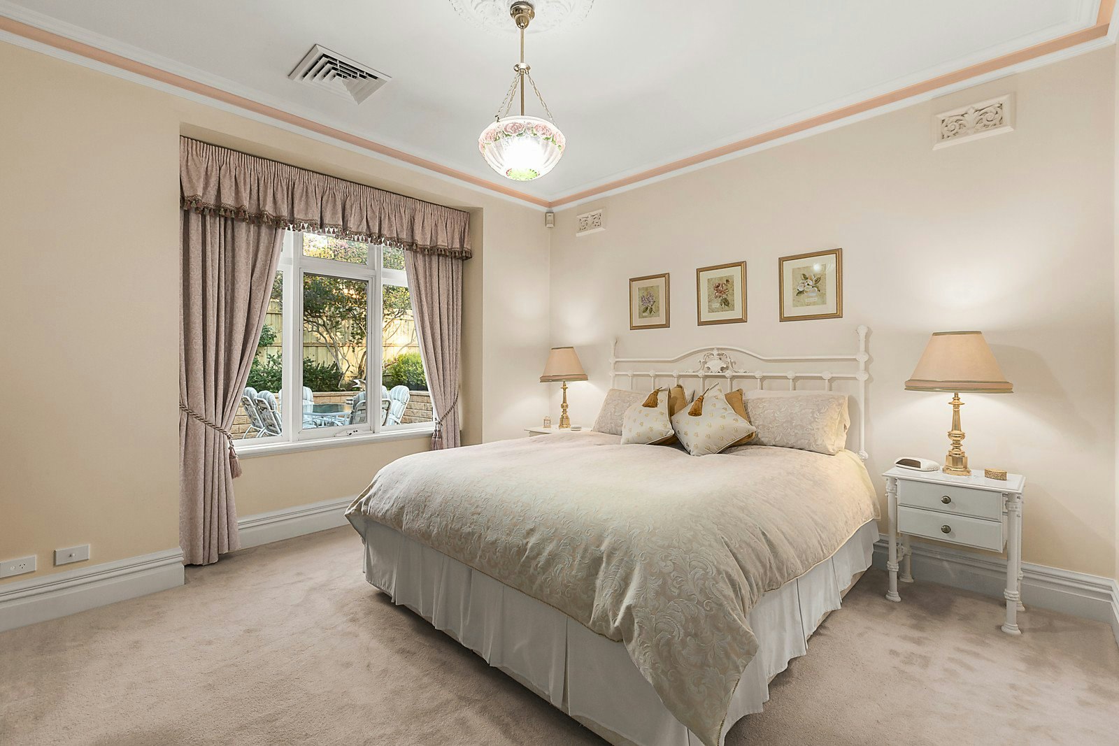 12 Francis Crescent, Glen Iris, VIC