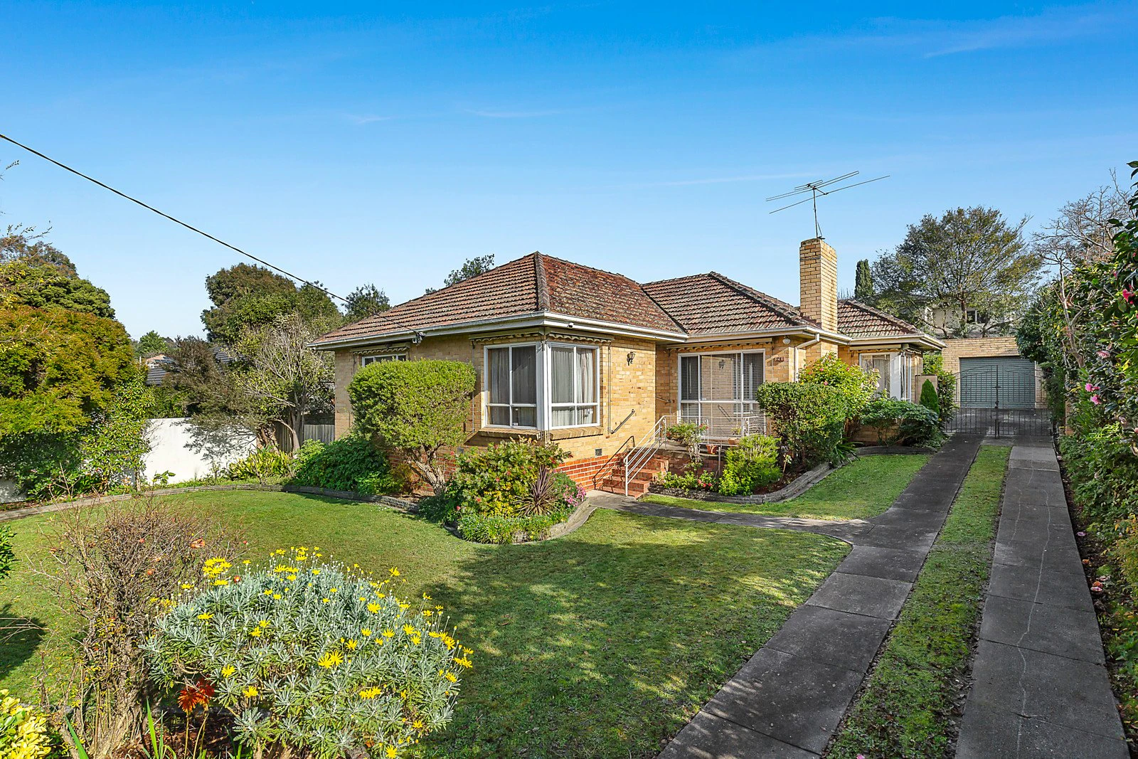 21 Moselle Street, Mont Albert North, VIC