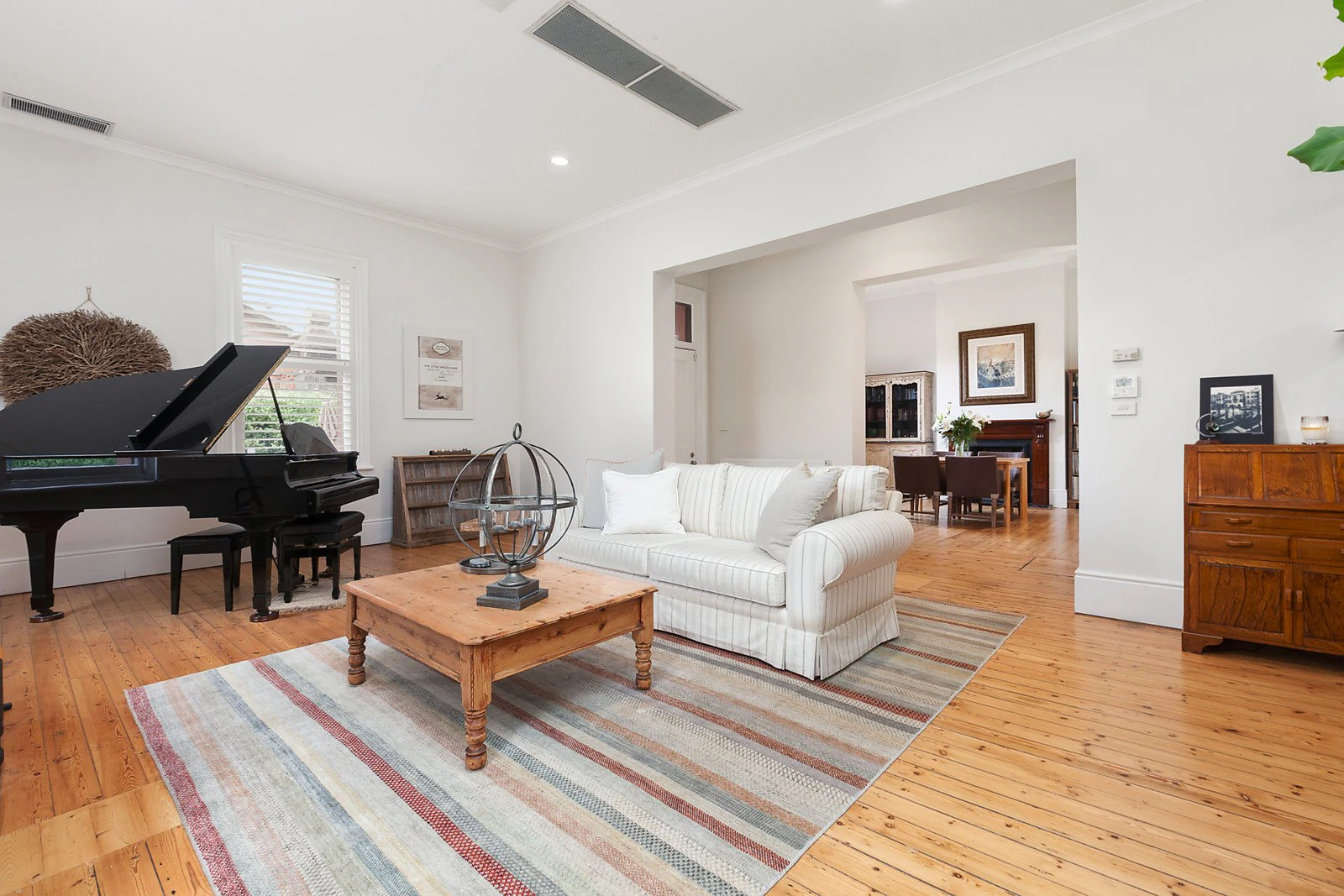 206 Wiltshire Drive, Kew, VIC