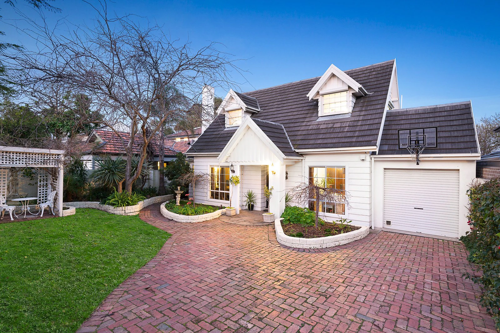 153 Ashburn Grove, Ashburton, VIC