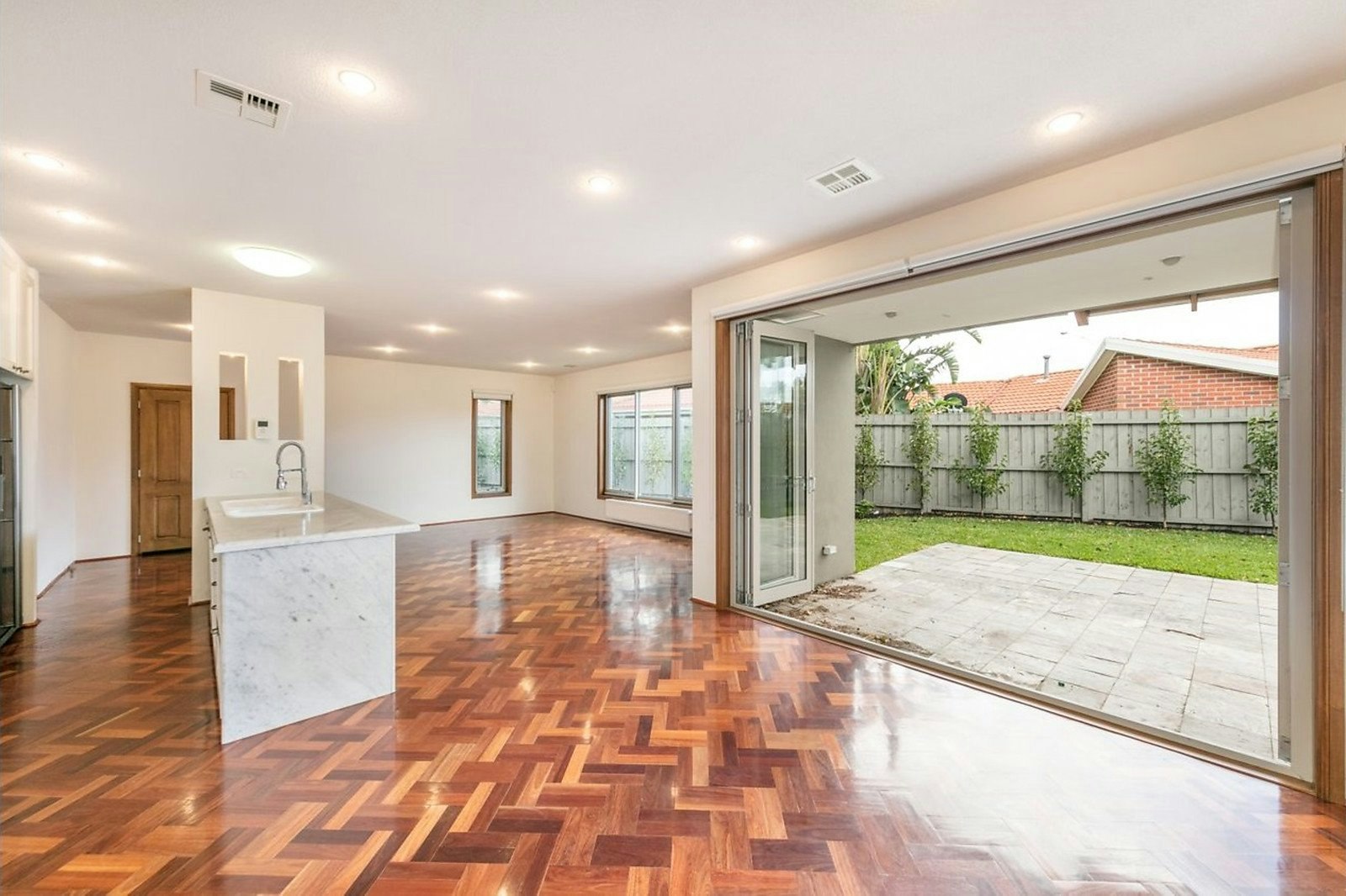 20b Robinson Street, Brighton East, VIC