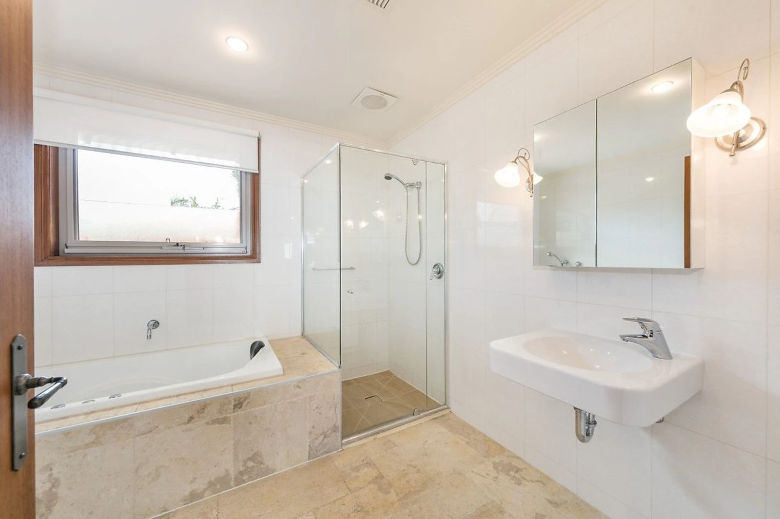 20b Robinson Street, Brighton East, VIC