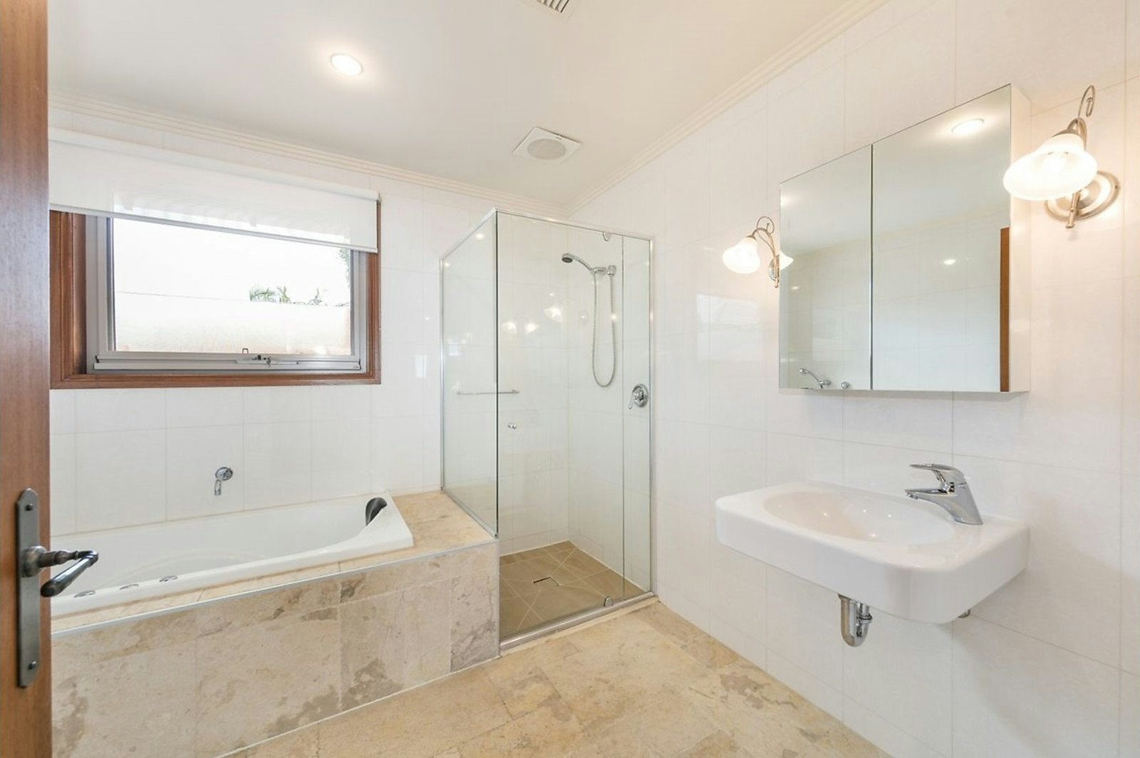 20b Robinson Street, Brighton East, VIC