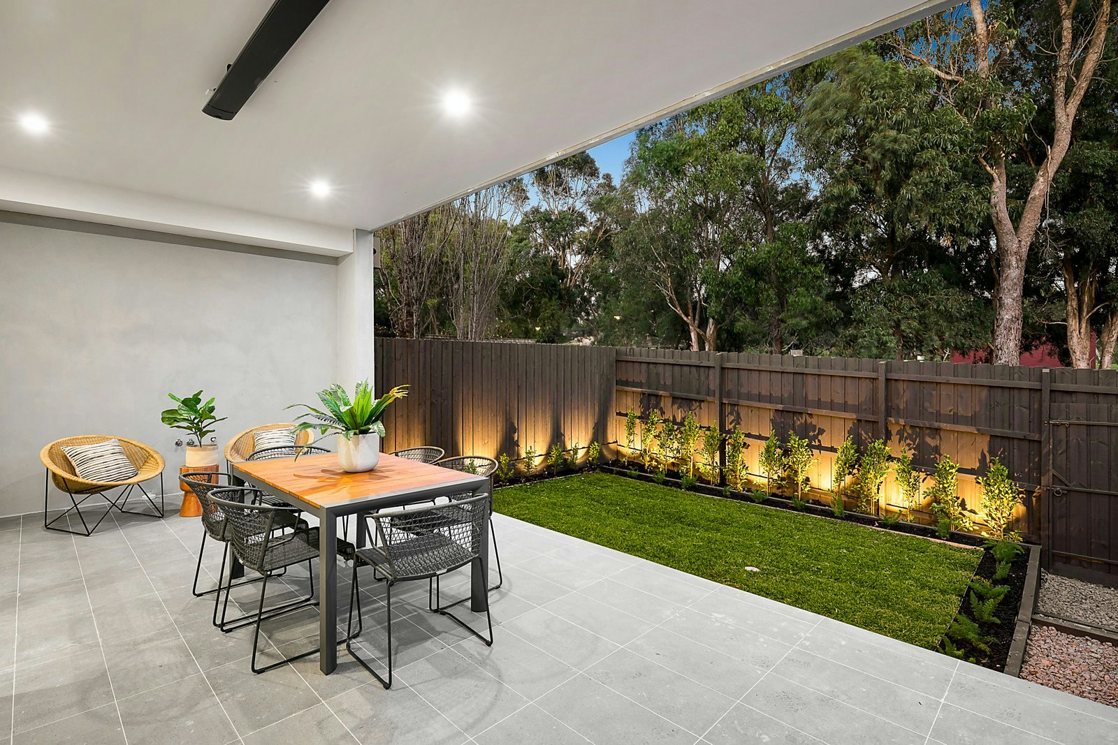2/2 Peak Street, Malvern East, VIC