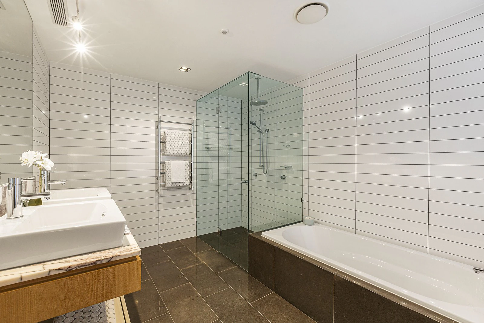 1/5B Dalgetty Road, Beaumaris, VIC
