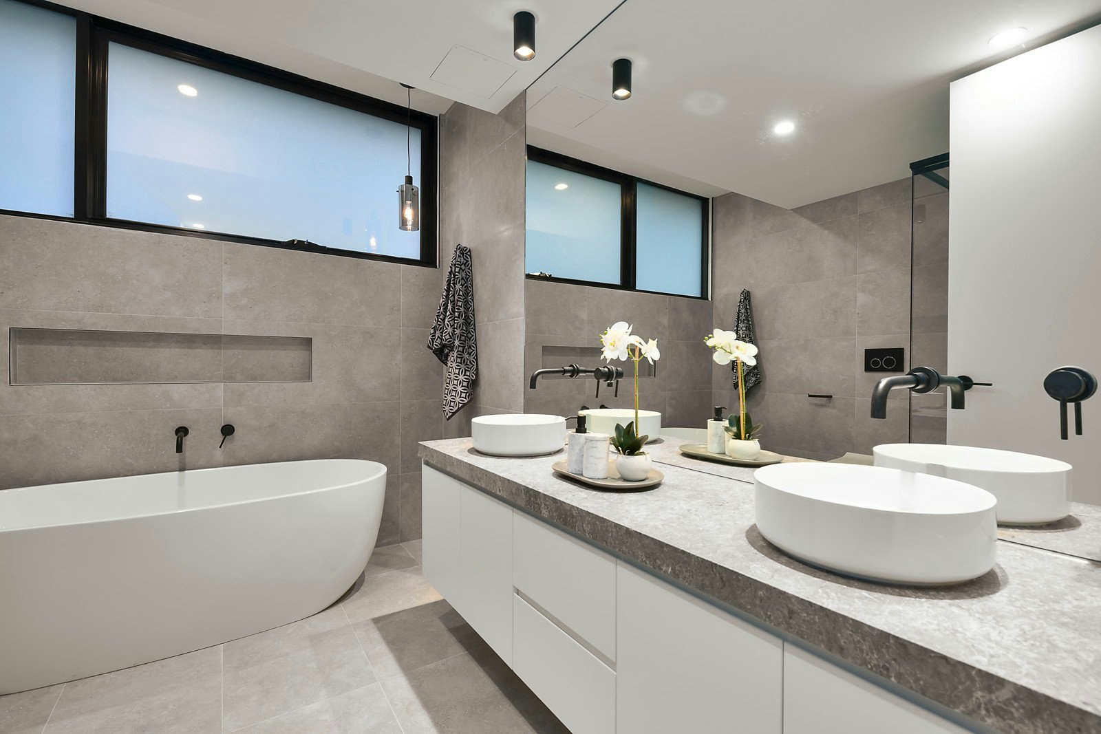 2/2 Peak Street, Malvern East, VIC