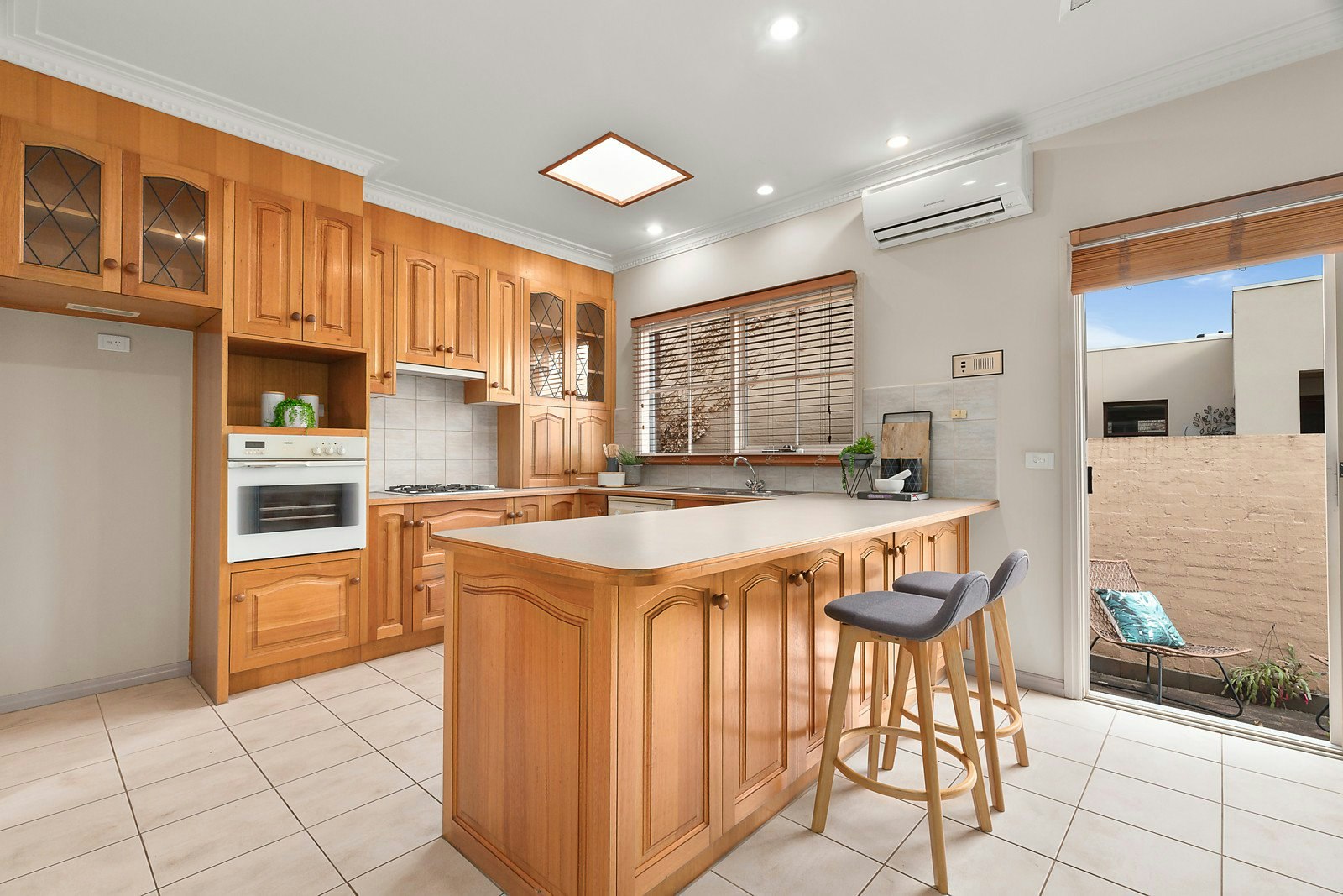 2/17 Robinson Street, Brighton East, VIC