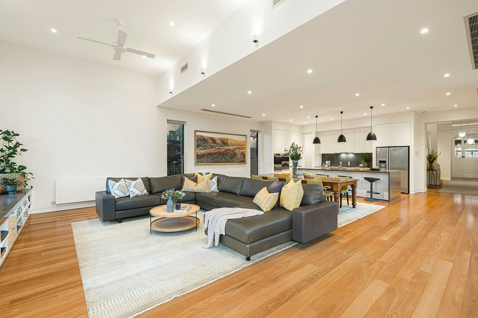 24 Scott Grove, Glen Iris, VIC