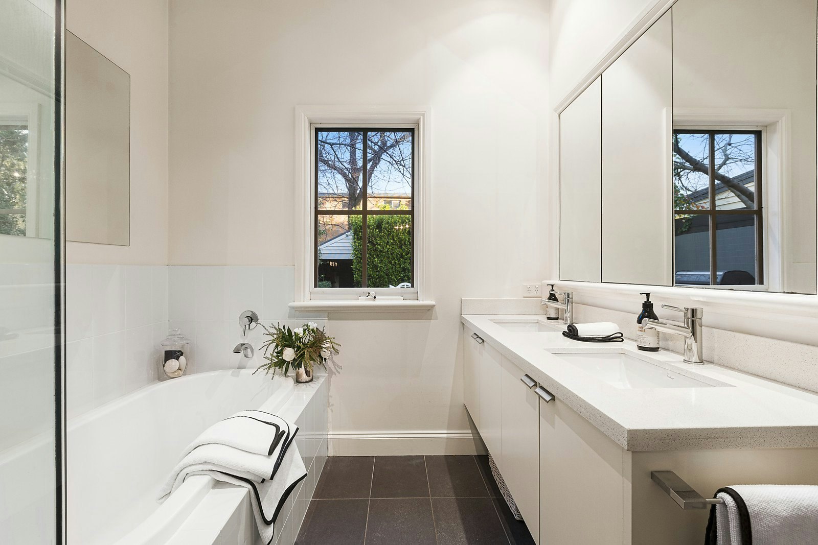 60 Lilydale Grove, Hawthorn East, VIC