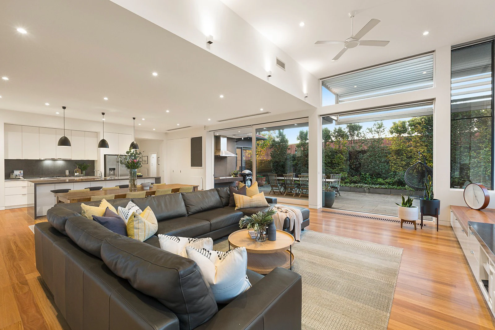 24 Scott Grove, Glen Iris, VIC