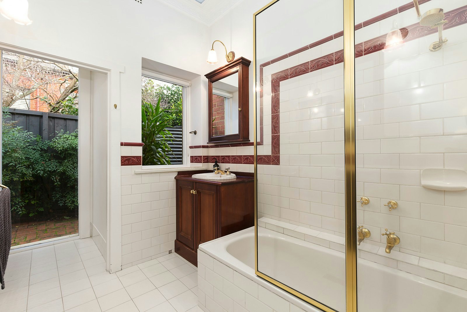 48 Wattle Valley Road, Canterbury, VIC