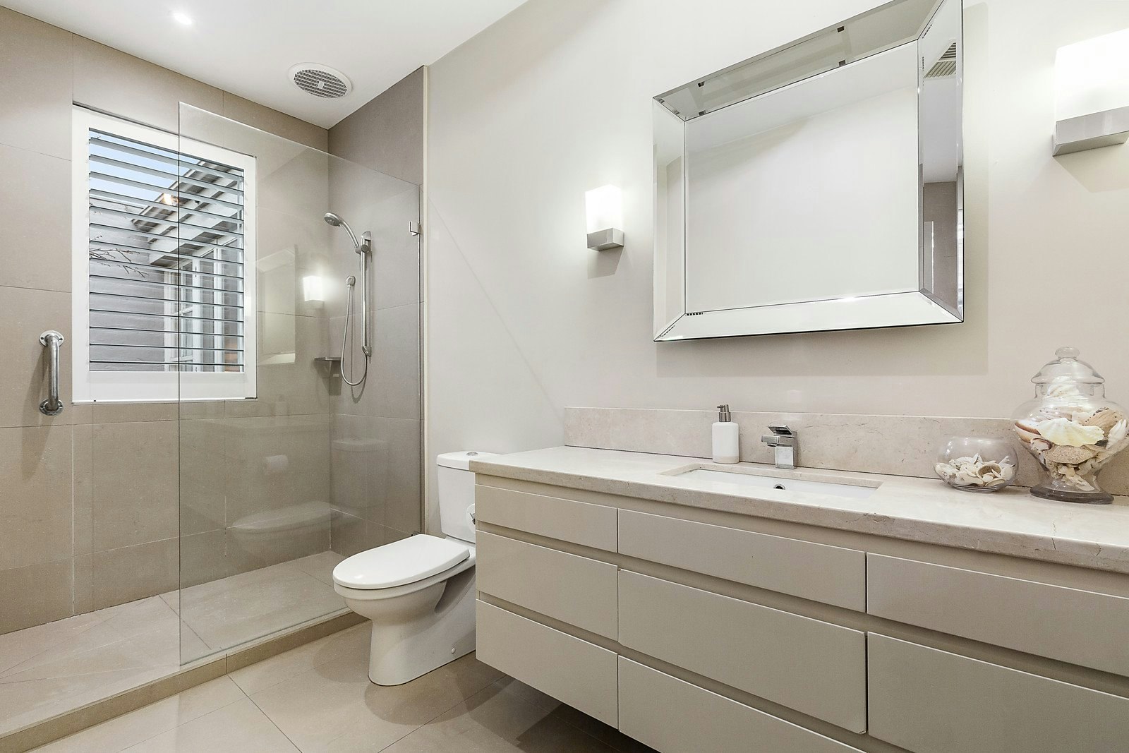 1B Haverbrack Avenue, Malvern, VIC