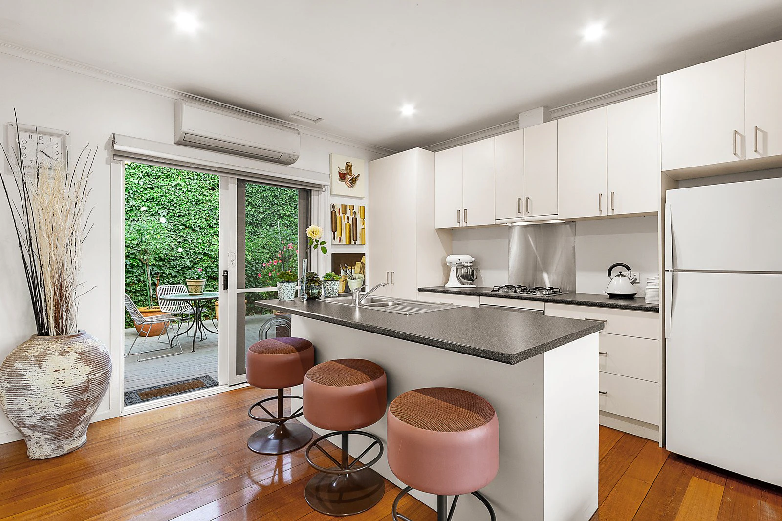 14/39-41 Holyrood Street, Hampton, VIC