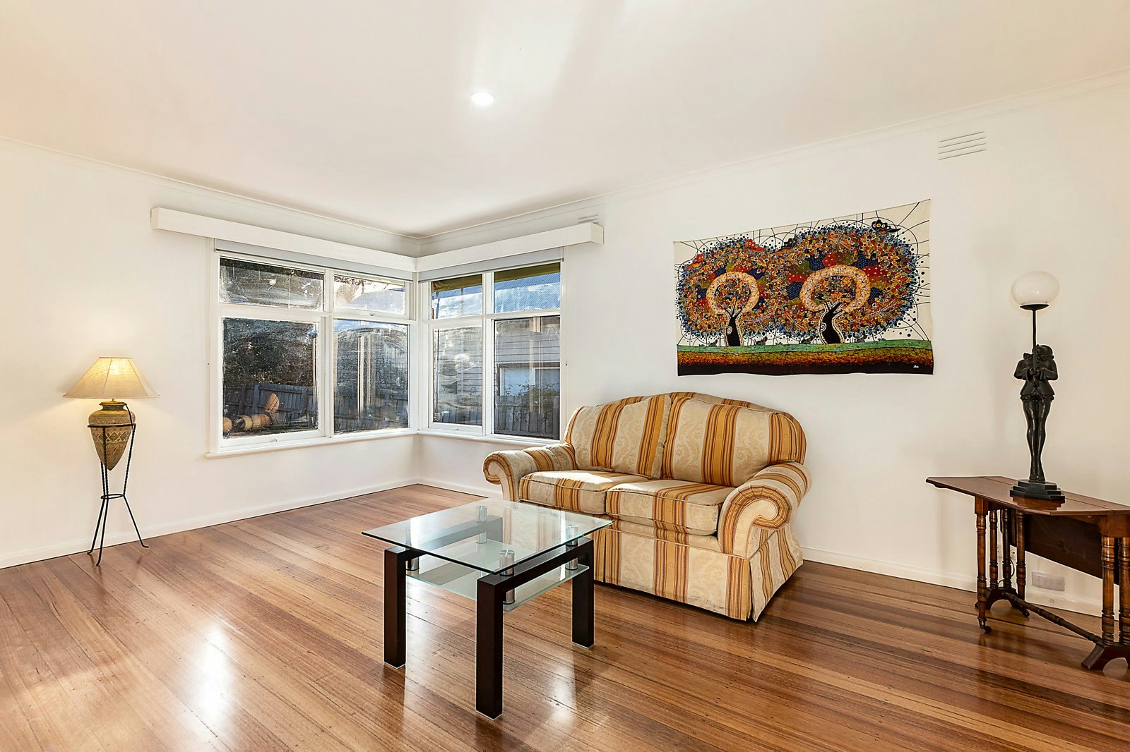 2/17a Essex Road, Surrey Hills, VIC