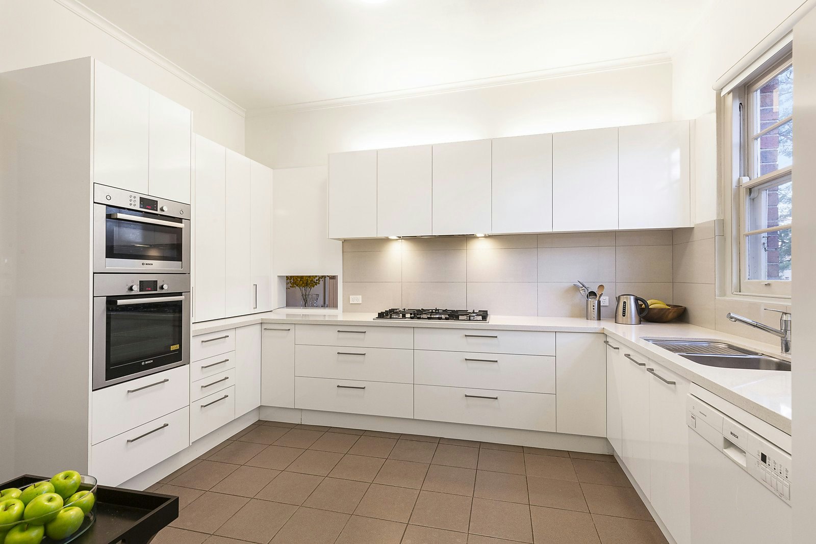 18 Tower Place, Hawthorn East, VIC