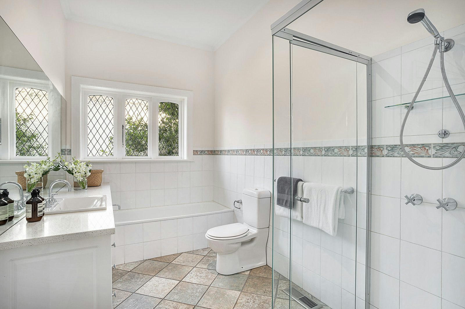 6 Bickleigh Street, Glen Iris, VIC