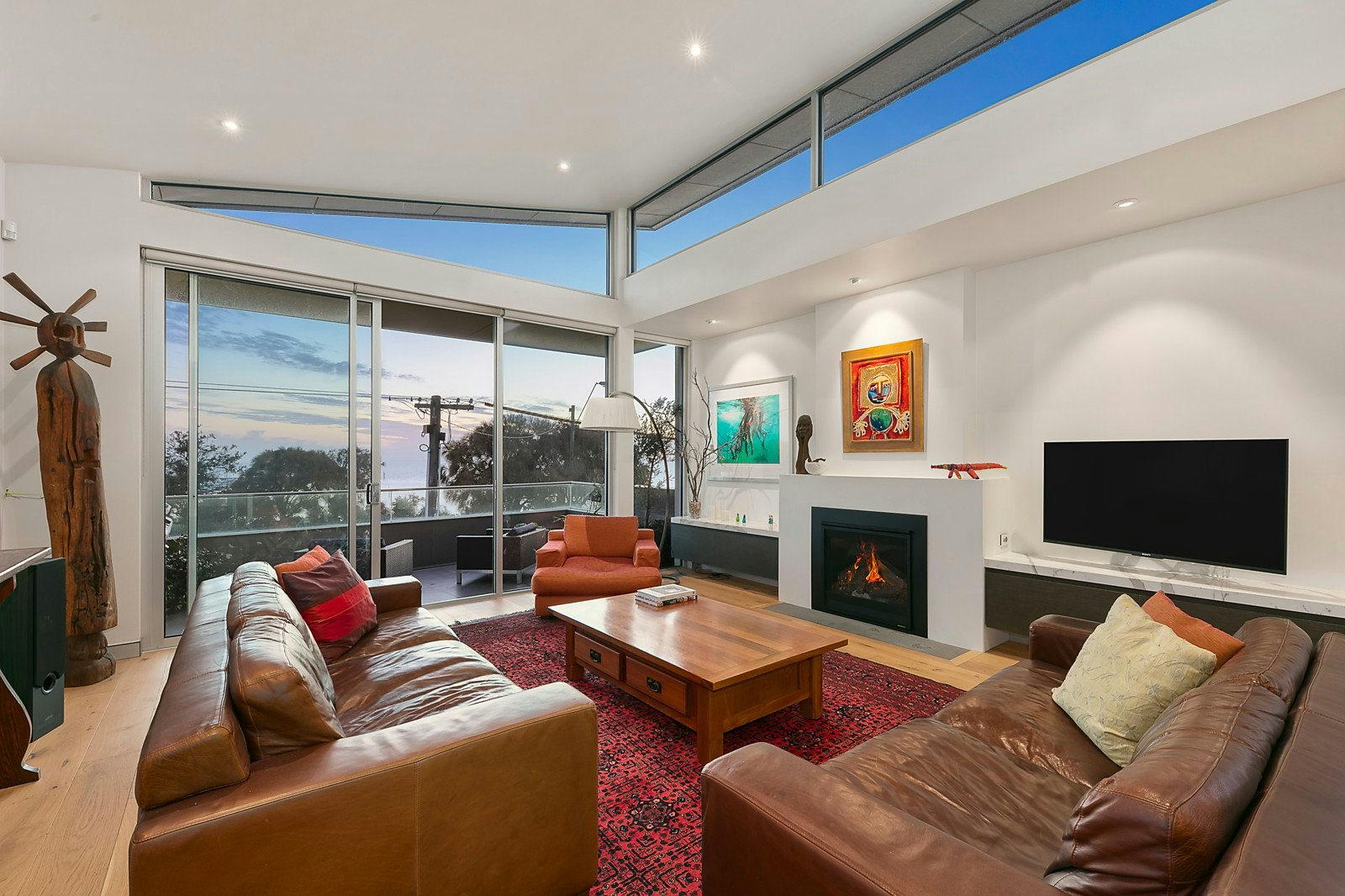 70 Beach Road, Hampton, VIC