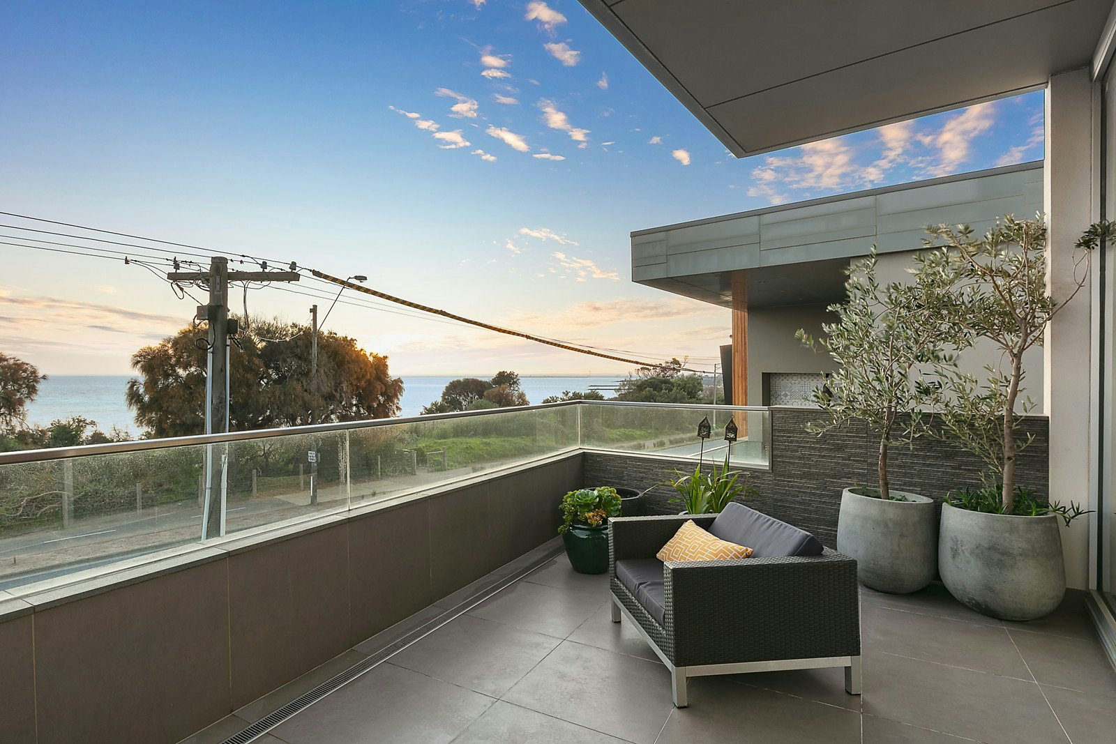 70 Beach Road, Hampton, VIC