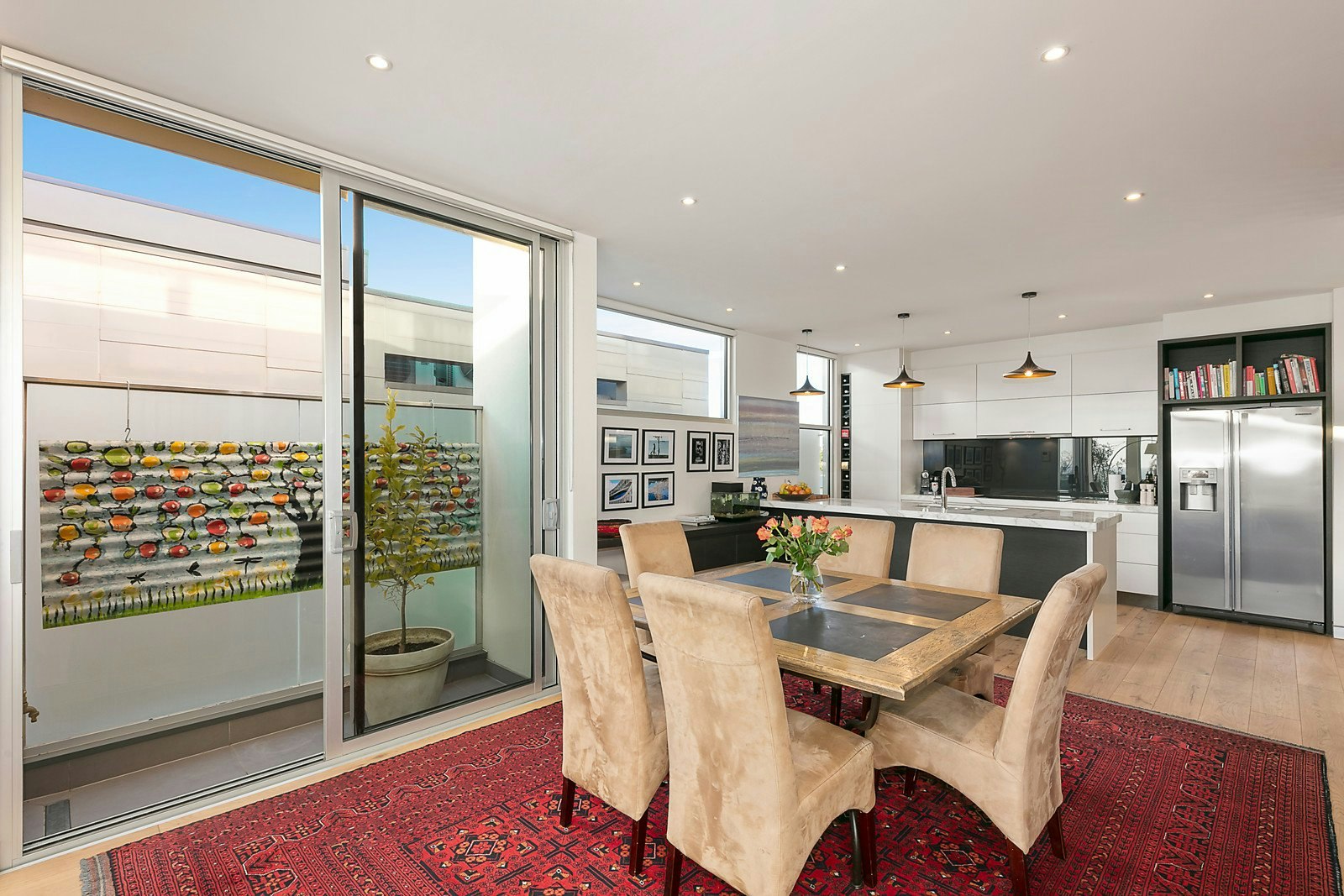 70 Beach Road, Hampton, VIC