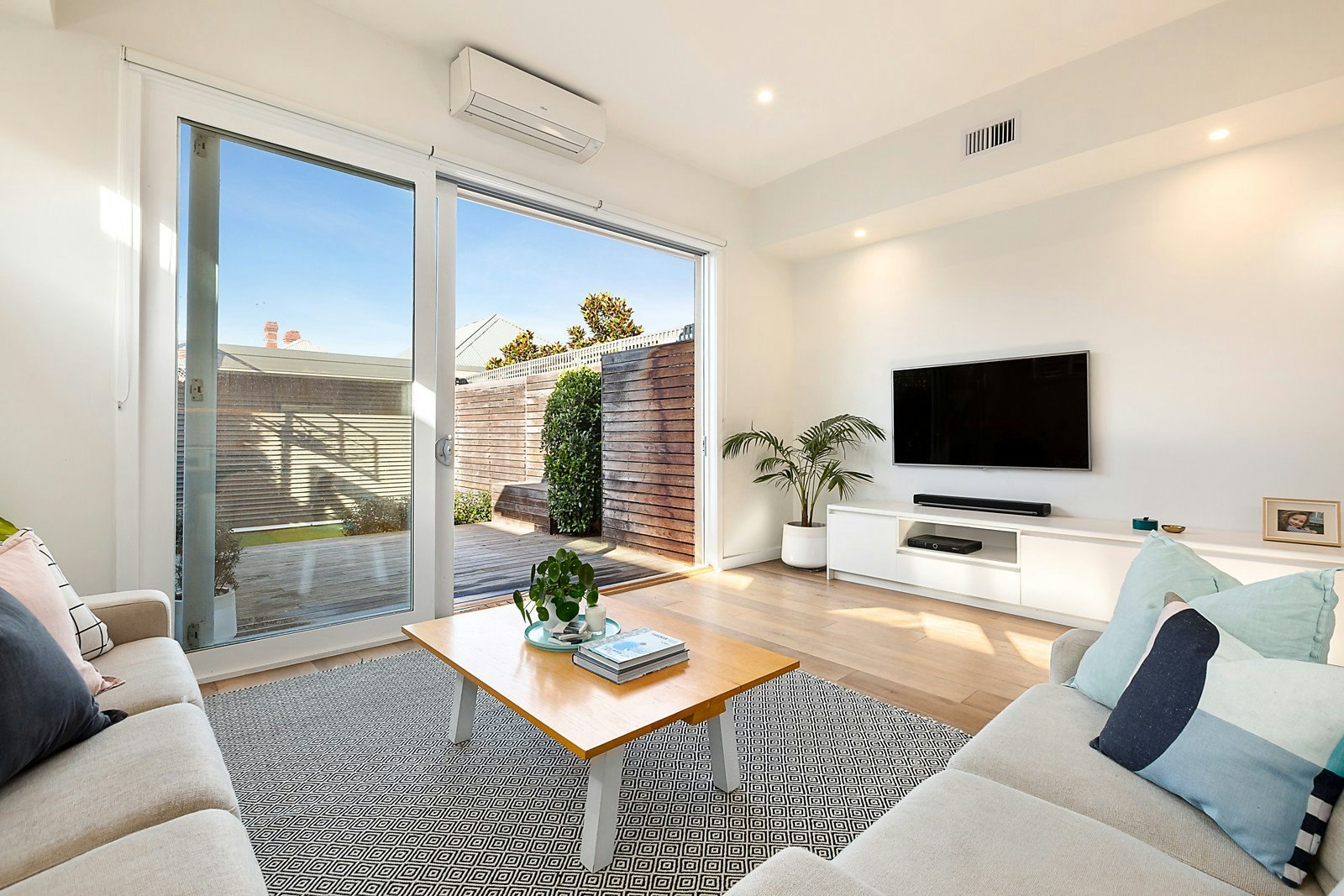 8 Johnstone Street, Malvern, VIC