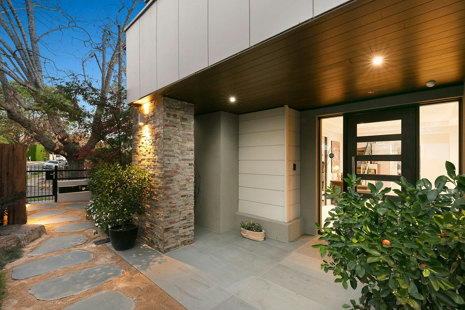 27 Cooloongatta Road, Camberwell, VIC