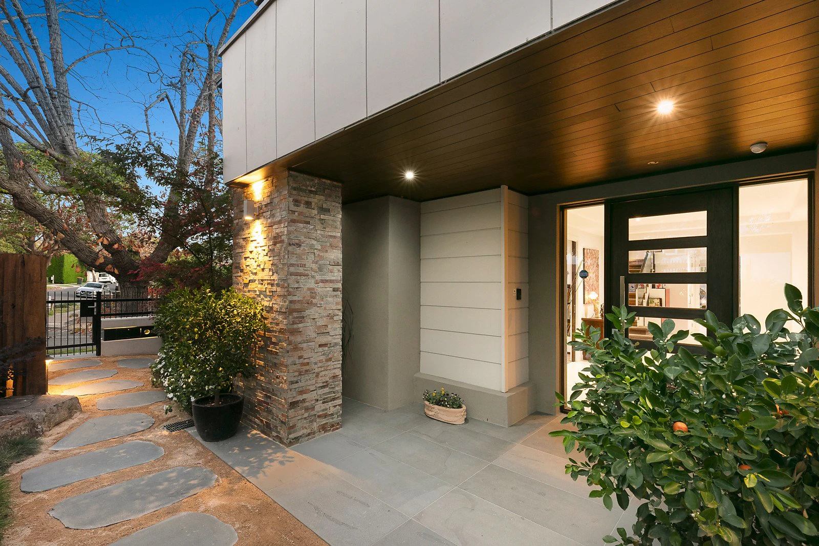 27 Cooloongatta Road, Camberwell, VIC