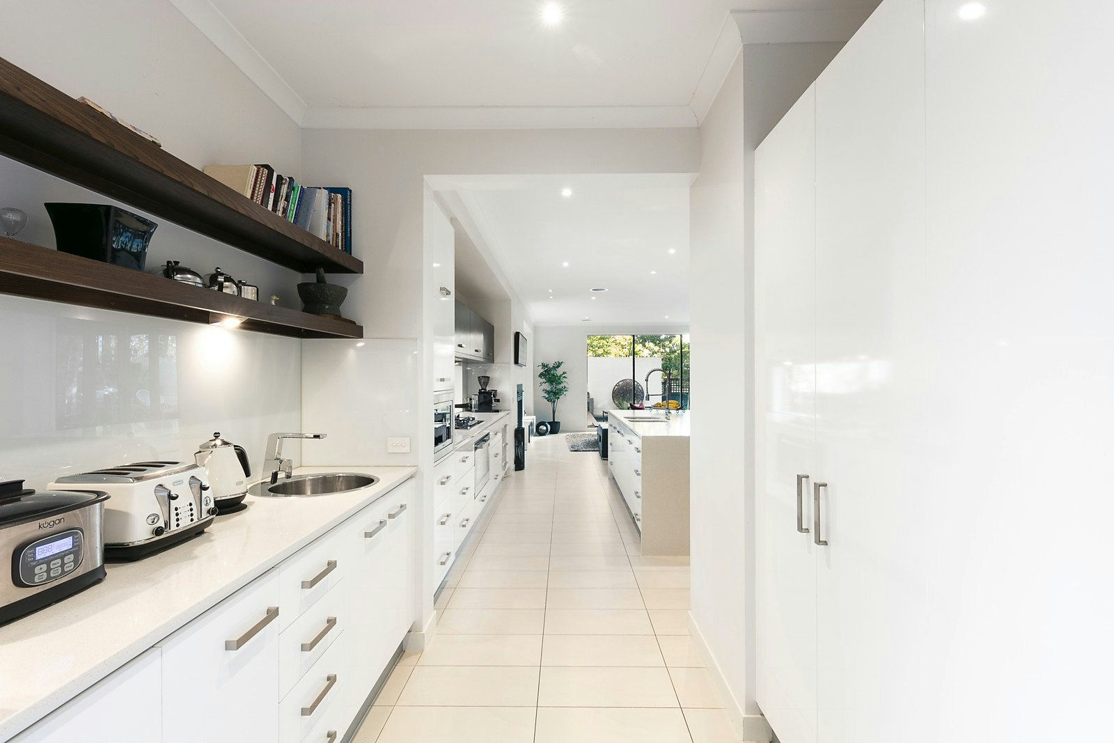 27 Cooloongatta Road, Camberwell, VIC