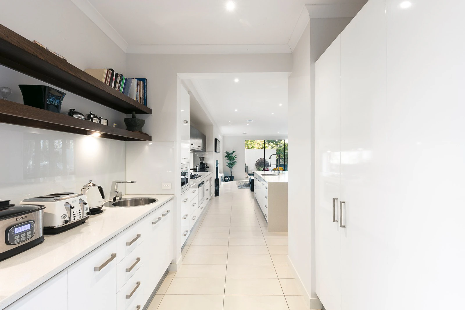 27 Cooloongatta Road, Camberwell, VIC
