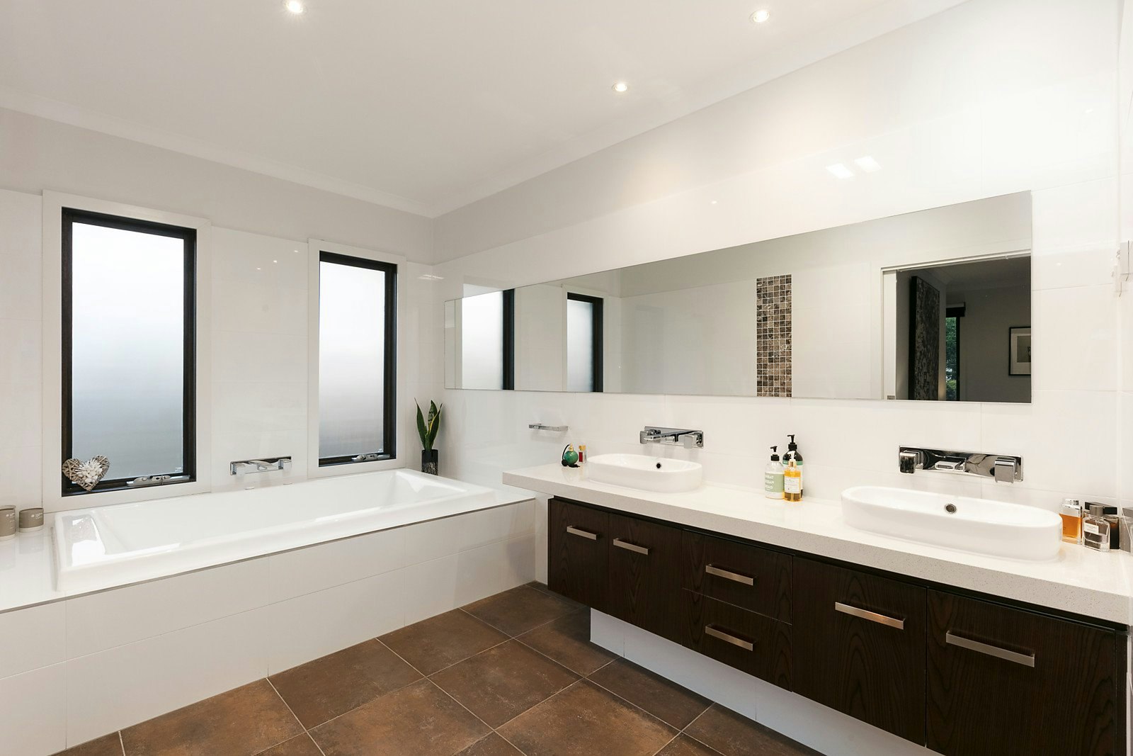 27 Cooloongatta Road, Camberwell, VIC