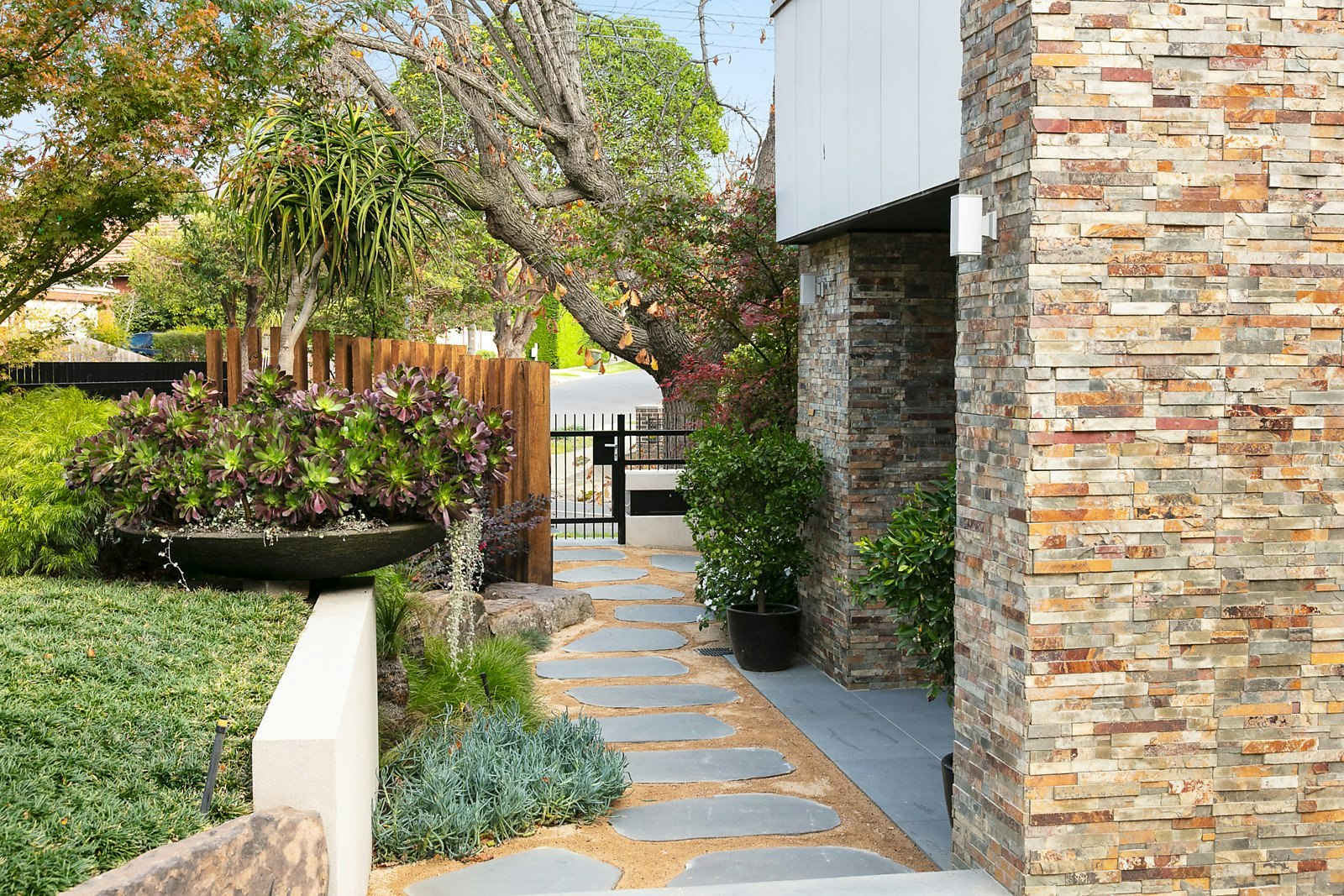 27 Cooloongatta Road, Camberwell, VIC