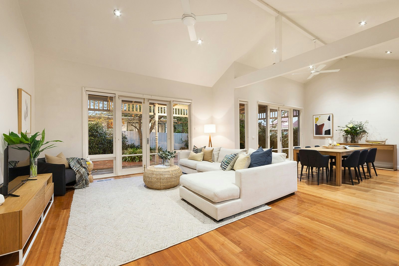 5 Sycamore Street, Malvern East, VIC