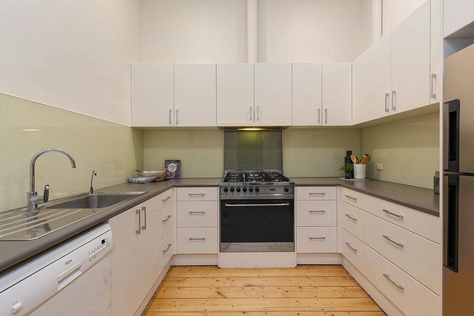 185 Danks Street, Albert Park, VIC