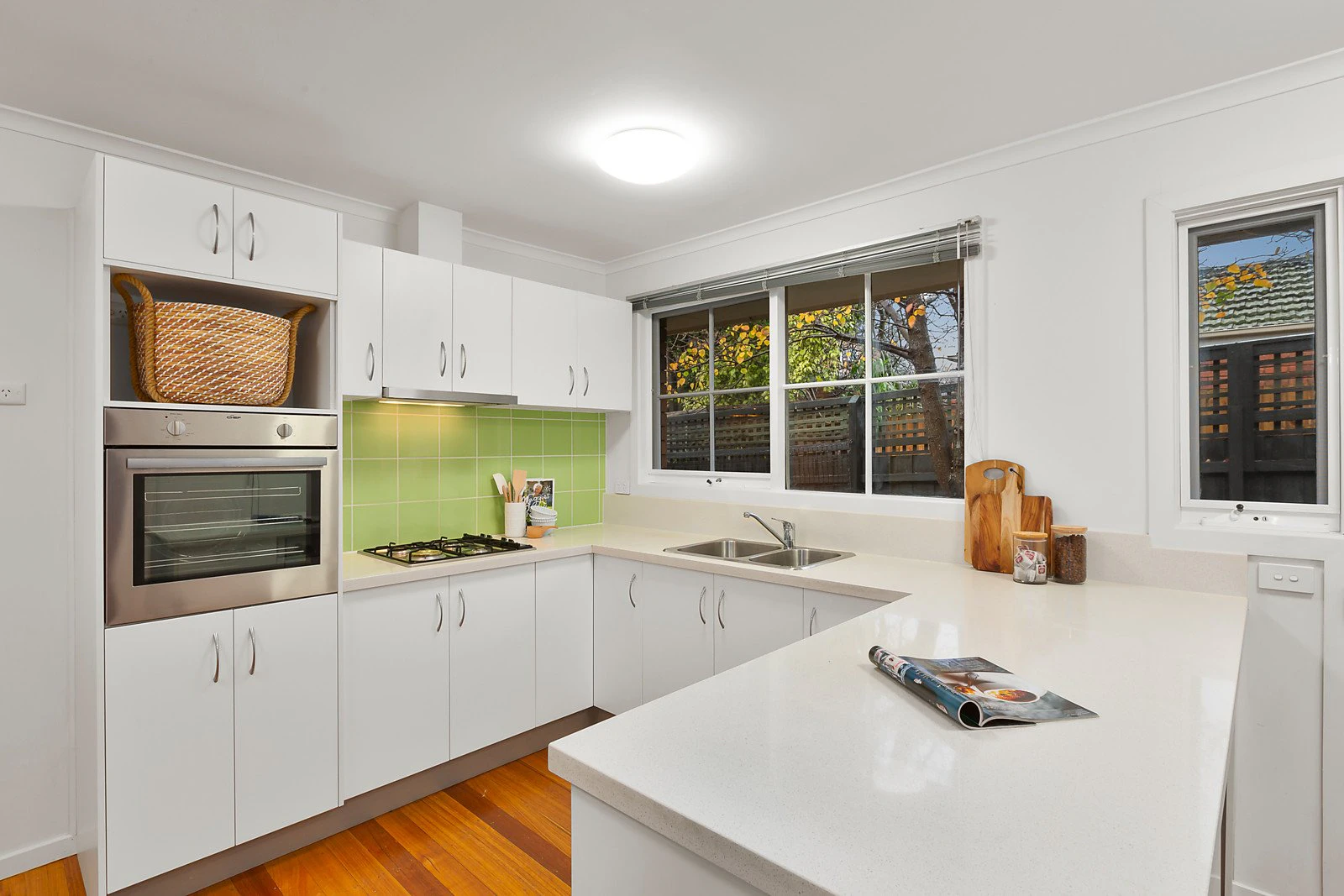 3/2 Milton Street, Canterbury, VIC