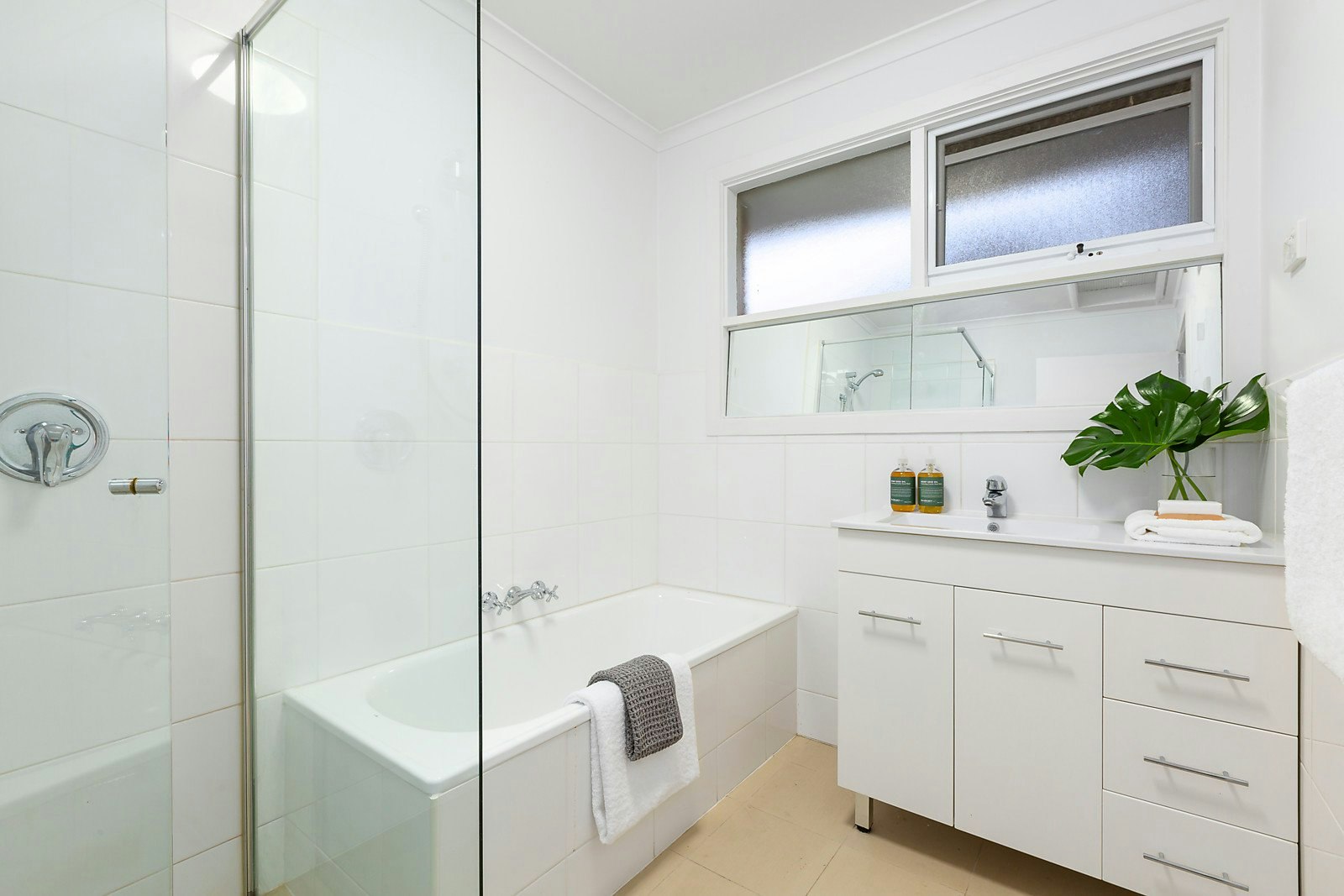 3/2 Milton Street, Canterbury, VIC