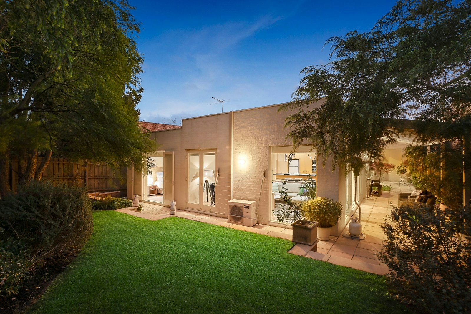 72 Murray Drive, Burwood, VIC