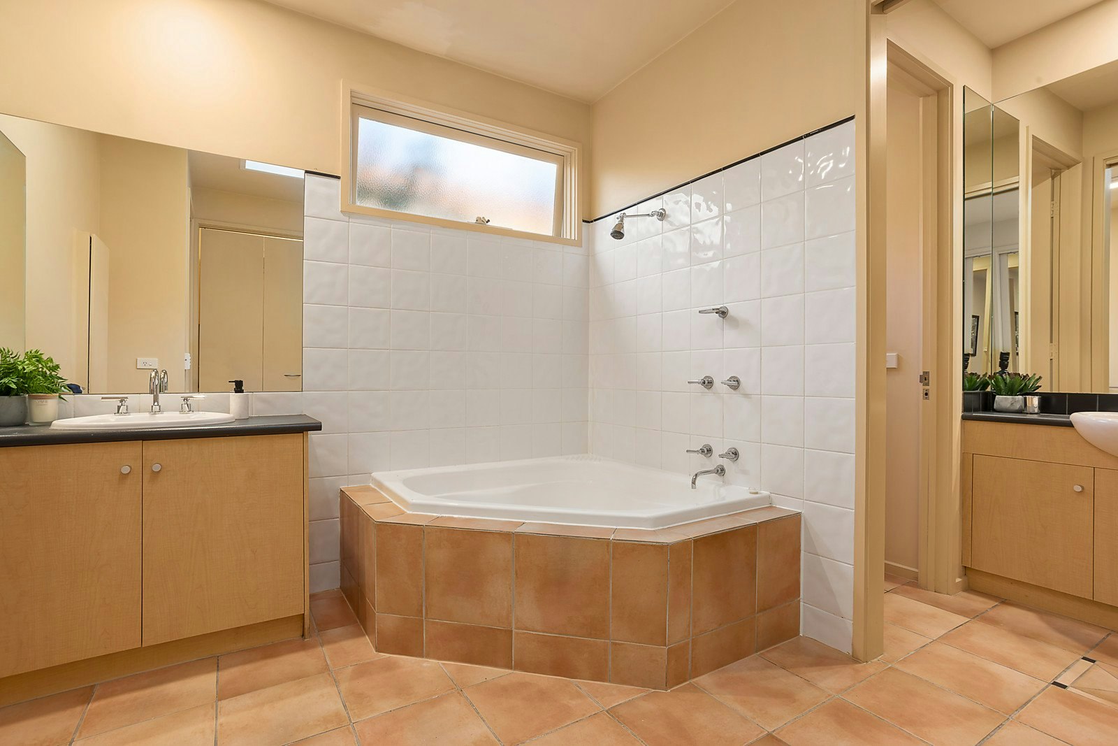 72 Murray Drive, Burwood, VIC