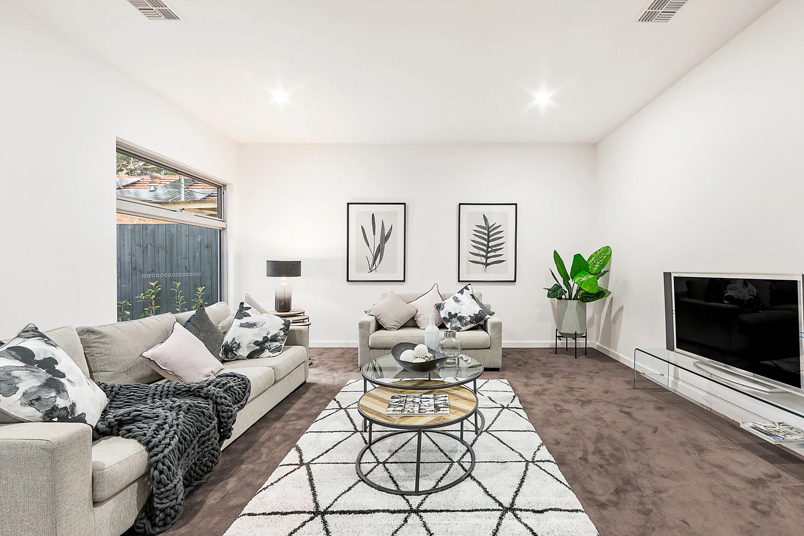38 Bennett Parade, Kew East, VIC